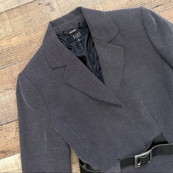 Belted Gray Blazer (Tiny Micro-Dot Pattern) - SO CUTE!!!! 💛 I AM DARLING! - Picture 2 of 11